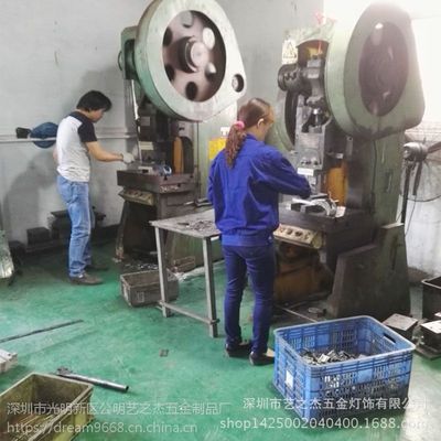 深圳公明焊接加工廠 專業承接中方通、不銹鋼管件焊接折彎加工